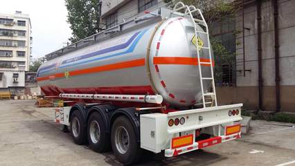 不銹鋼甲醇半掛車 適配乙醇燃料的技術(shù)革新與市場前瞻